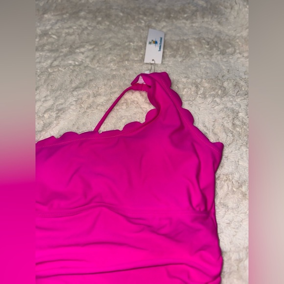 Women’s Beachsissi Swimsuit Top Scalloped New With Tags Size Medium - Picture 4 of 7